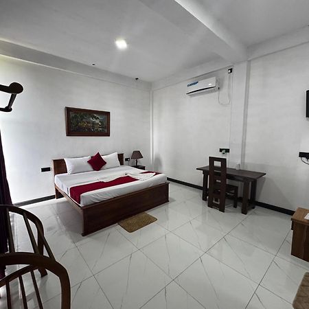 Hotel Ciel Star Anuradhapura Zewnętrze zdjęcie